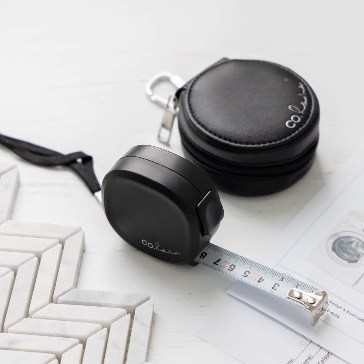 Build Tape Measure with Signature Carry Pouch